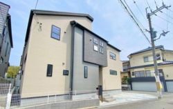 ブルーミングガーデン枚方市 渚東町 新築一戸建て２棟１号棟★★